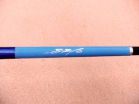 ホワイトインサイト8210カスタムモデル入荷です！！