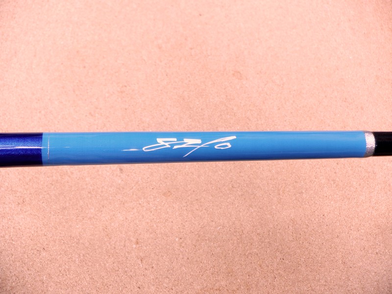 ホワイトインサイト8210カスタムモデル入荷です！！