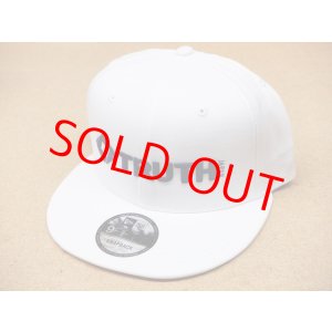 画像: TRUTH JAPAN × NEWERA Original Cap フラットバイザー 2025・ホワイト/ネイビー